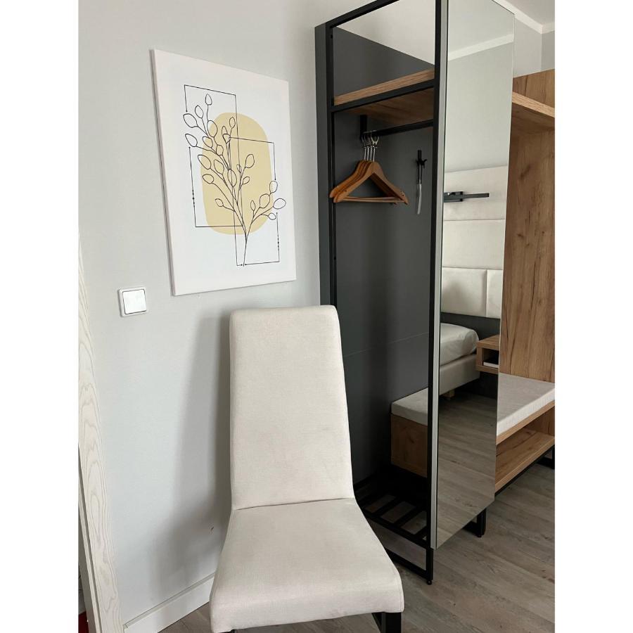 Hotel Und Restaurant Kranichsberg Woltersdorf  Екстериор снимка