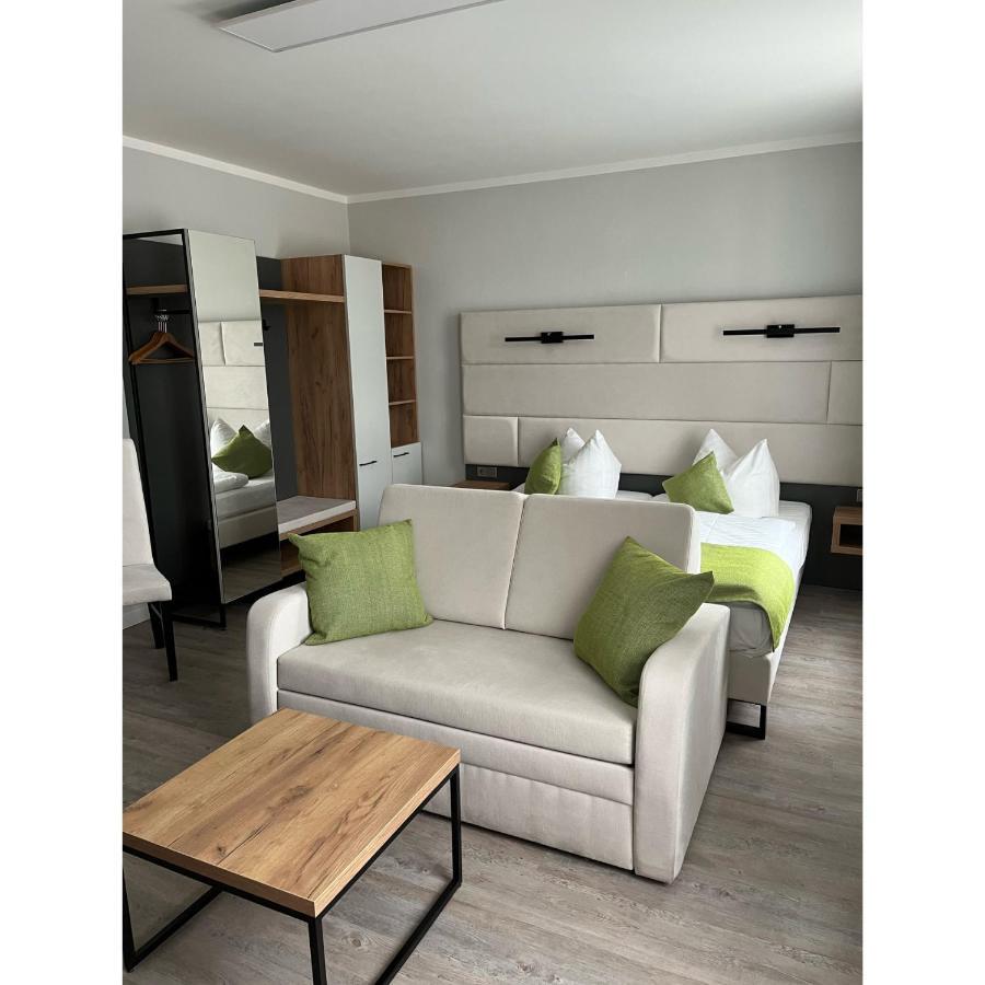 Hotel Und Restaurant Kranichsberg Woltersdorf  Екстериор снимка