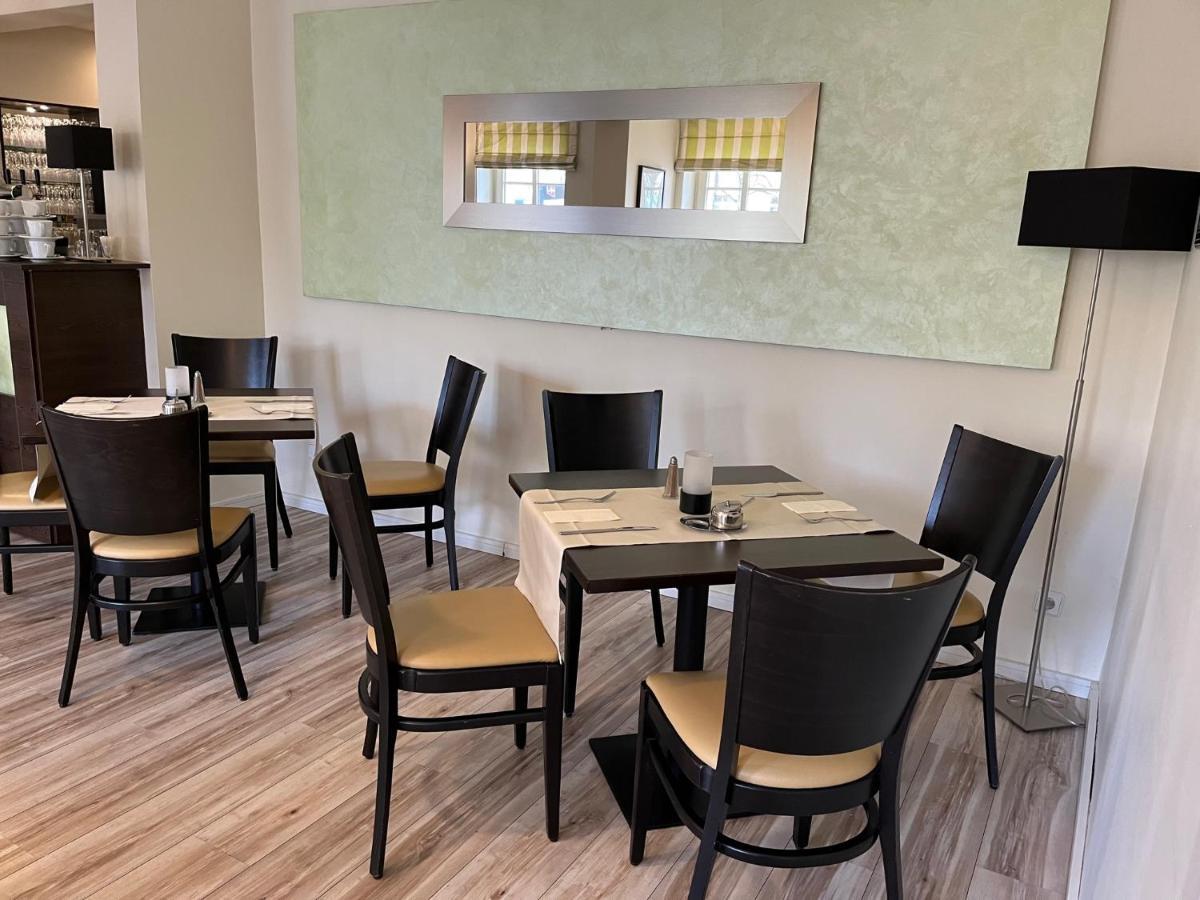 Hotel Und Restaurant Kranichsberg Woltersdorf  Екстериор снимка