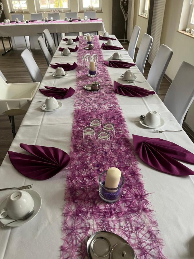 Hotel Und Restaurant Kranichsberg Woltersdorf  Екстериор снимка