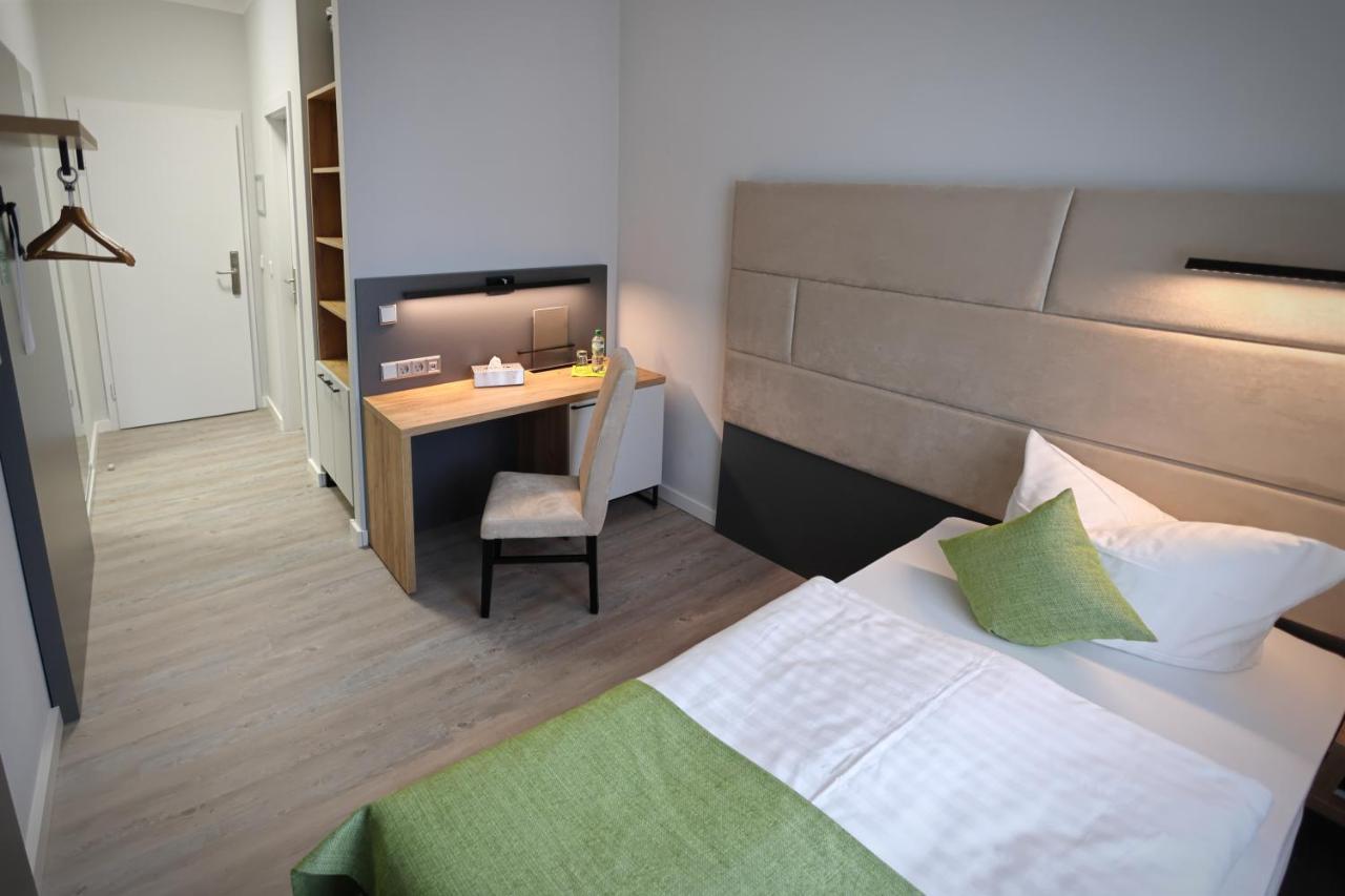 Hotel Und Restaurant Kranichsberg Woltersdorf  Екстериор снимка