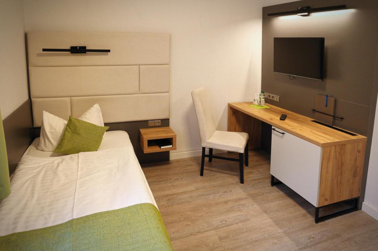 Hotel Und Restaurant Kranichsberg Woltersdorf  Екстериор снимка