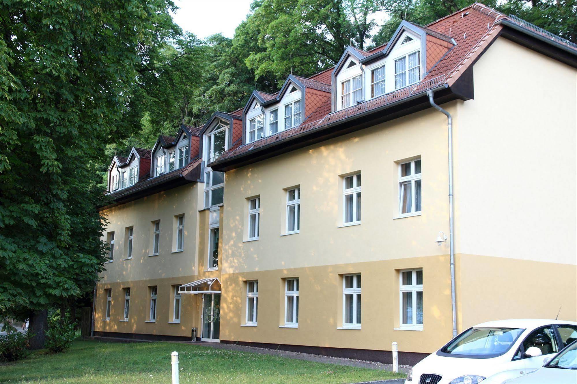 Hotel Und Restaurant Kranichsberg Woltersdorf  Екстериор снимка