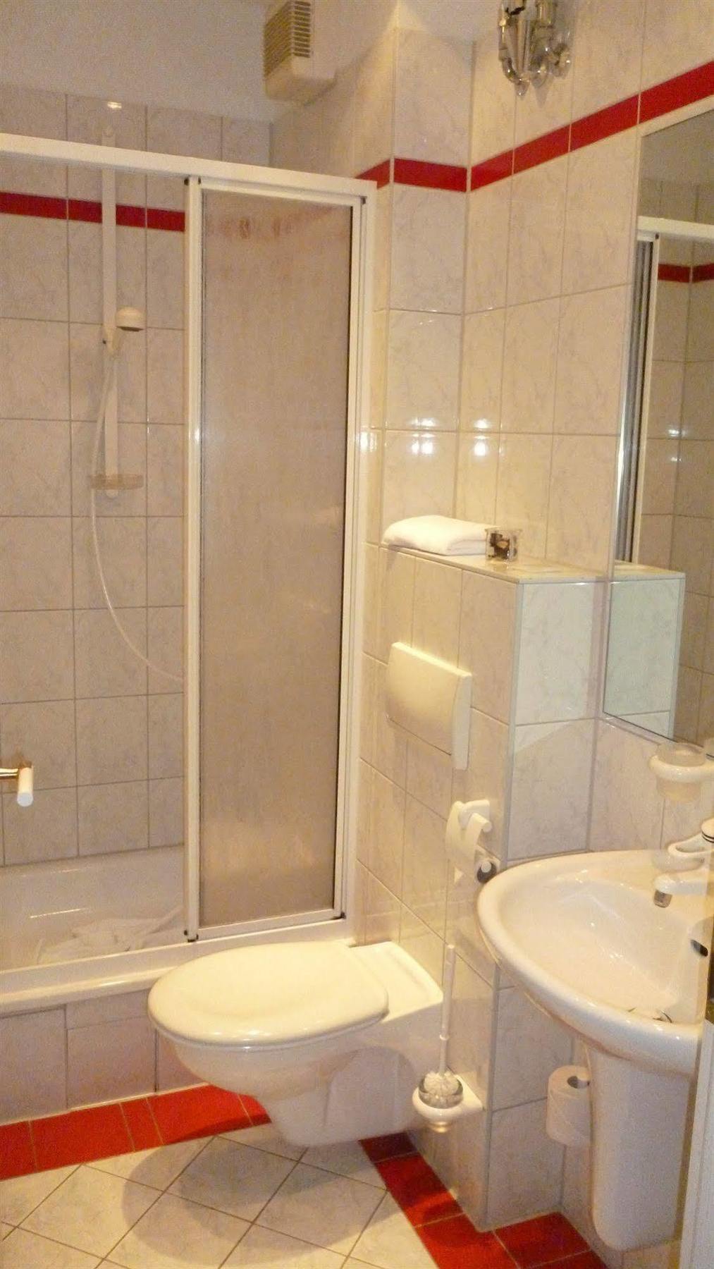 Hotel Und Restaurant Kranichsberg Woltersdorf  Екстериор снимка