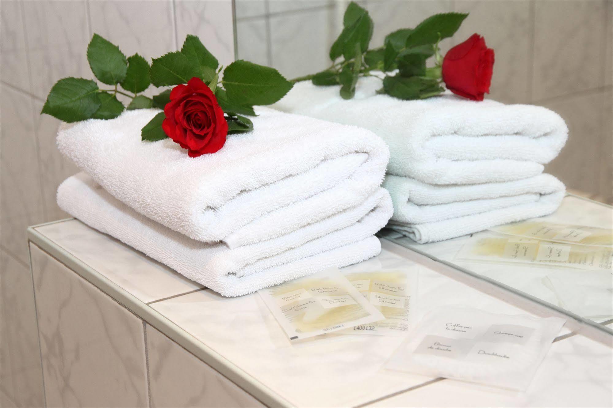 Hotel Und Restaurant Kranichsberg Woltersdorf  Екстериор снимка