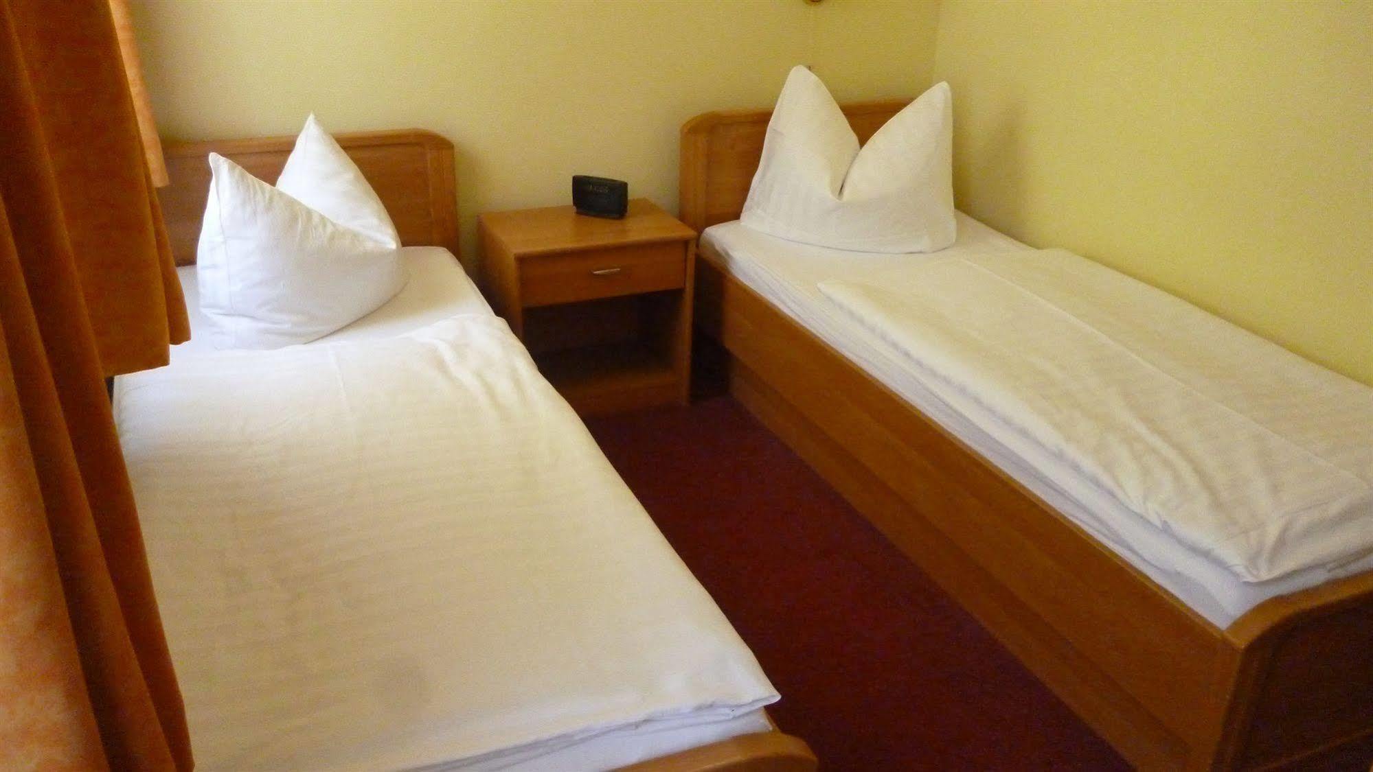 Hotel Und Restaurant Kranichsberg Woltersdorf  Екстериор снимка